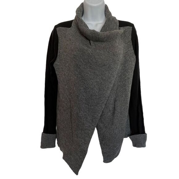 Venus Women’s Gray Open Front Cardigan Size Small - Picture 1 of 8